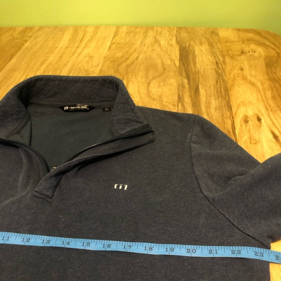 Travis Mathew Navy Blue 1/4 Zip Golf Sweater Mens Size Large Spot On Sleeve - Picture 7 of 13